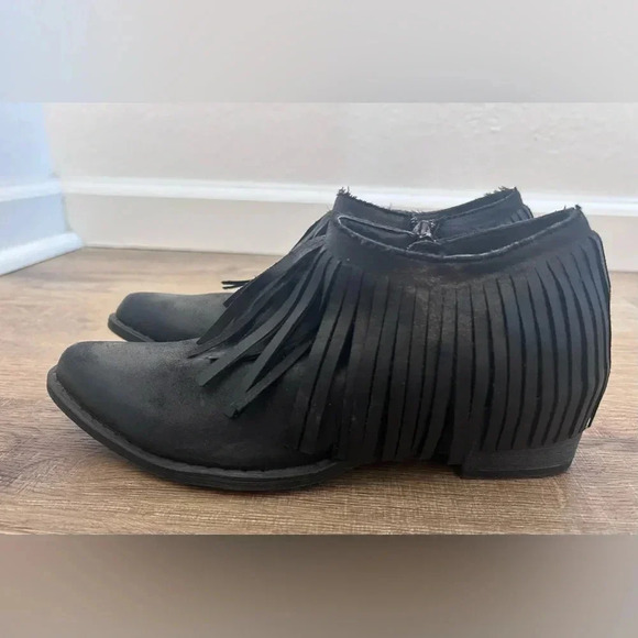 ⭐️ Coconuts by Matisse Bayou Black Fringe Ankle Bootie Size 6 - Picture 7 of 10